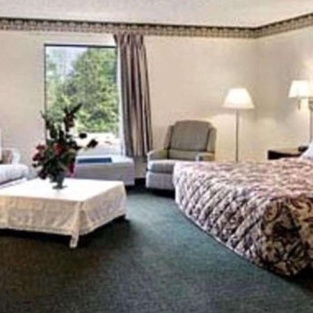 Gray Inn & Suites エクステリア 写真