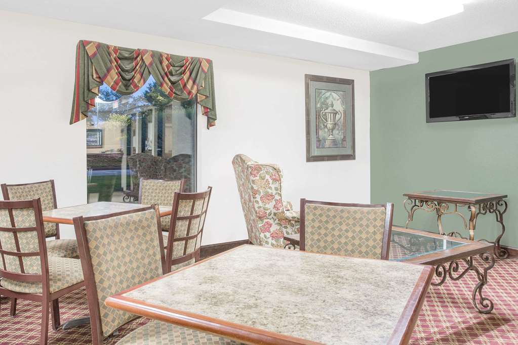 Gray Inn & Suites エクステリア 写真