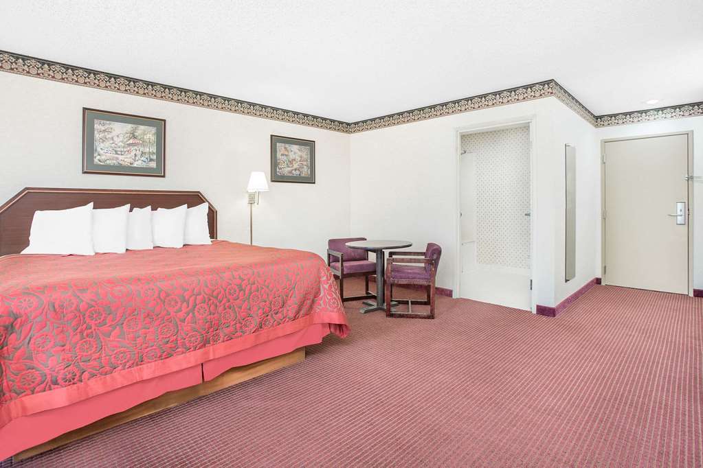 Gray Inn & Suites エクステリア 写真